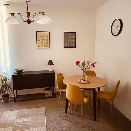 Casa Rossa Lesa